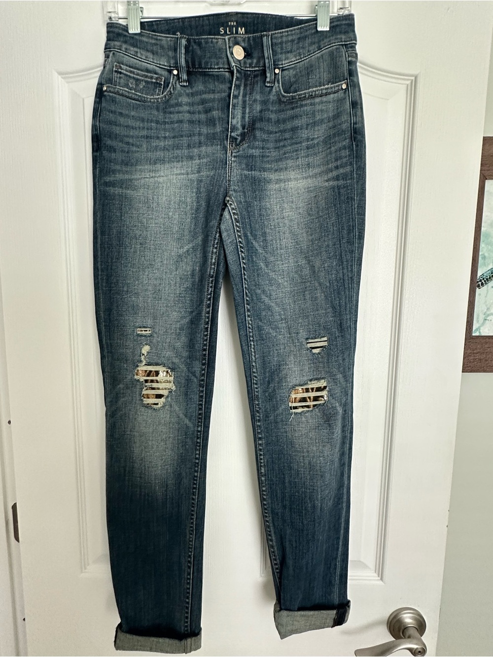 WHBM BRAND NEW Women's Distressed Cheetah patch Blue Jeans!